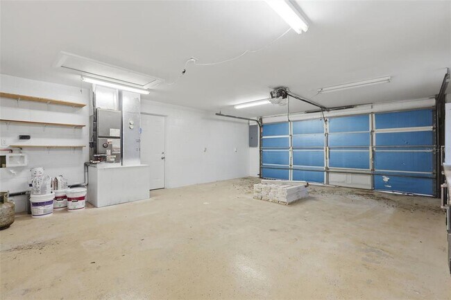 Building Photo - 550 E Minnesota Ave