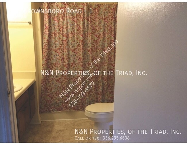 Building Photo - 4221 Brownsboro Rd