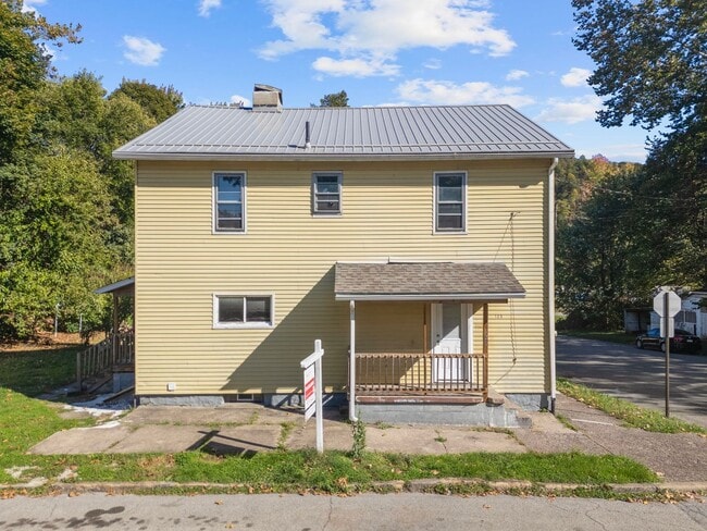 Building Photo - 120 15th St