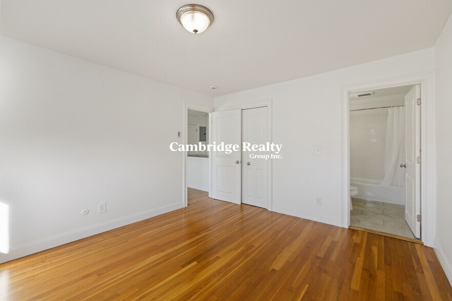 Building Photo - 141 Summer St