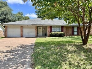 Building Photo - 3935 Firethorn Dr