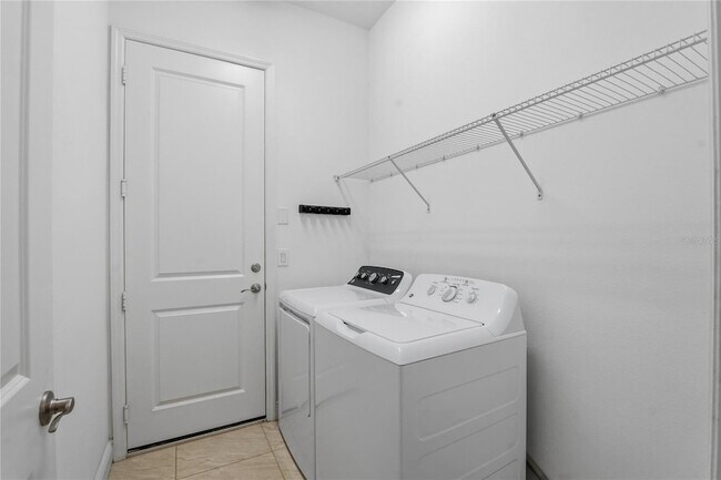 Building Photo - 30588 Chesapeake Bay Dr