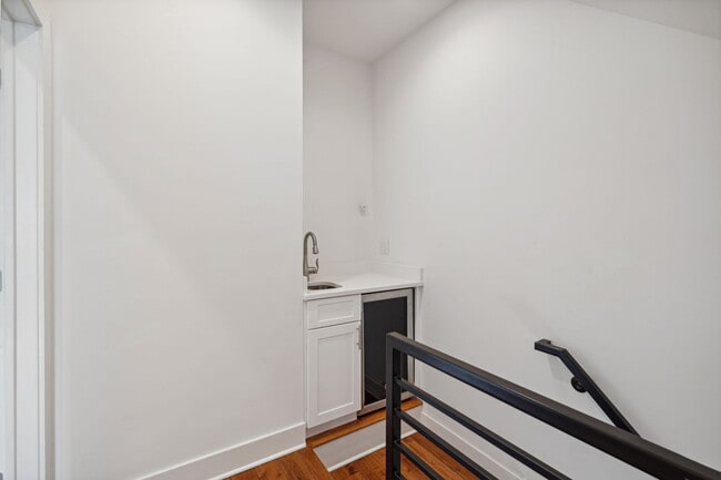 Building Photo - 2318 E Susquehanna Ave