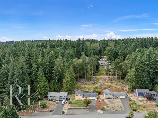 Building Photo - Elevated Living in Illahee – Style, Space ...
