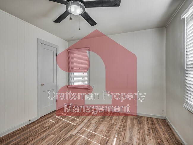 Building Photo - 3225 NW 33rd St