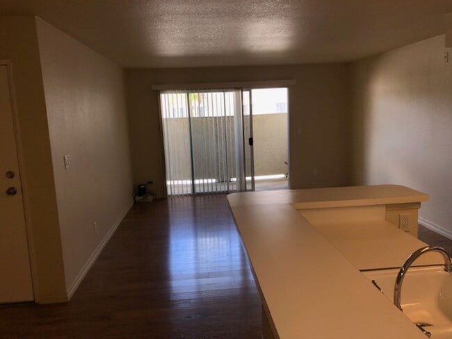 Building Photo - 1 Bedroom Luxury Living . . .  with 2 gated parking spots