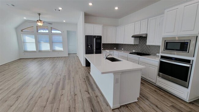 Building Photo - 1033 Leadtree Loop
