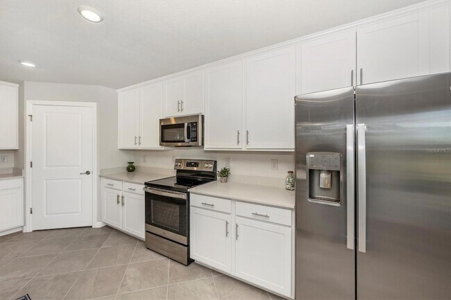 Building Photo - 12550 Galapagos Ct