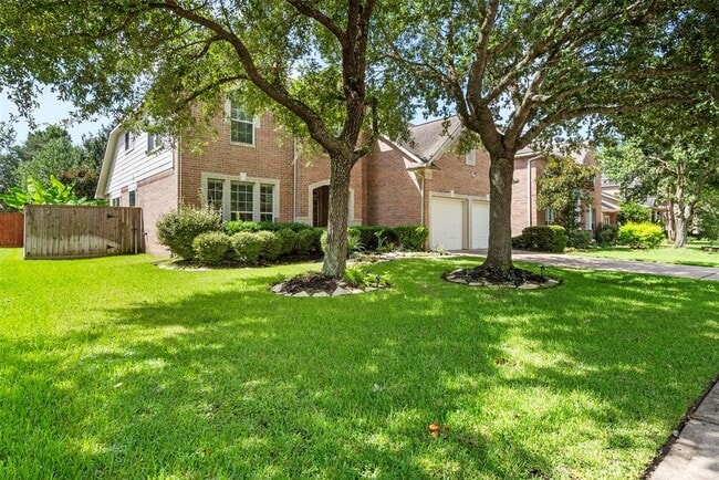 Building Photo - 1318 Wealden Forest Dr