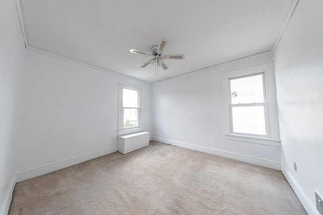 Building Photo - 849 S Franklin St