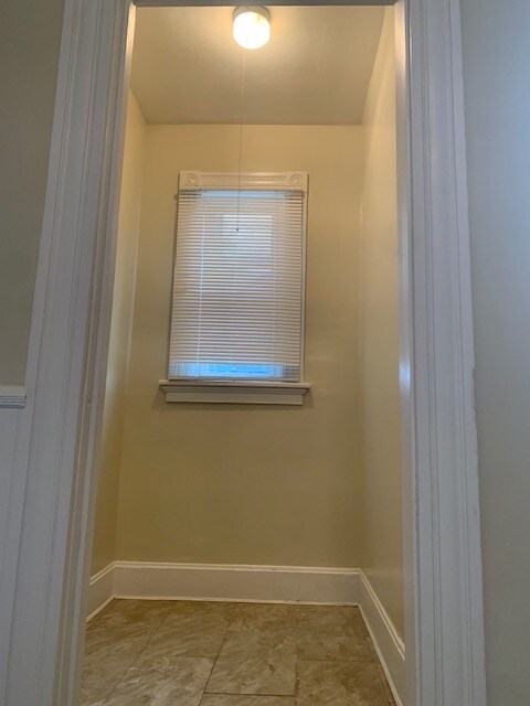 Building Photo - 172 Grafton St