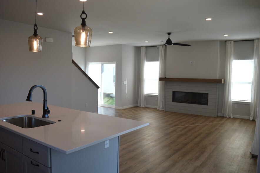 Building Photo - 4832 Lacy Rd