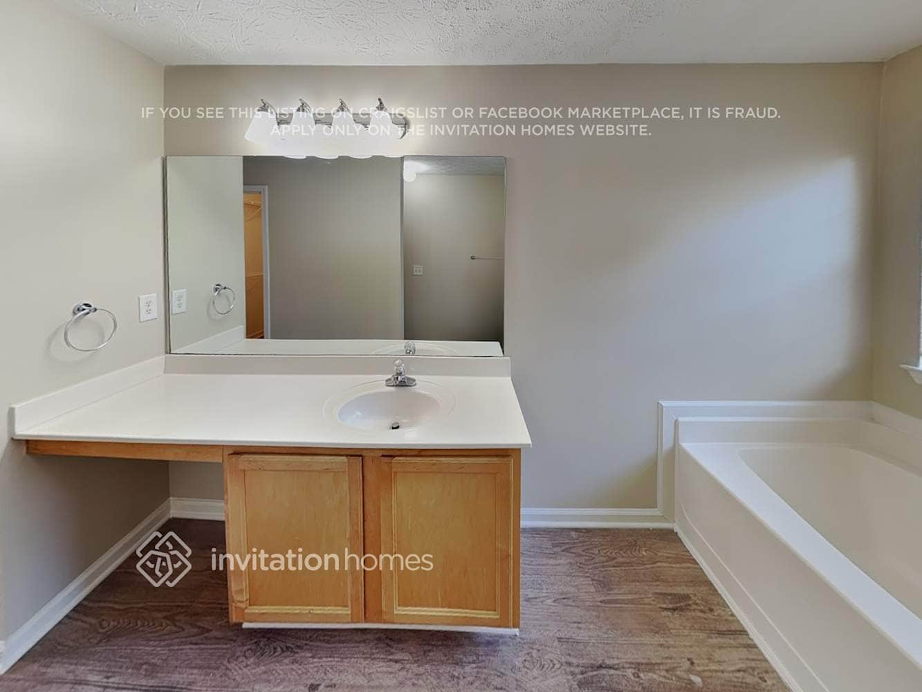 Building Photo - 324 Springbottom Ct SE