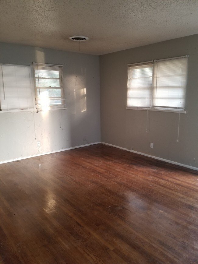 Building Photo - 4203 Richard Ave