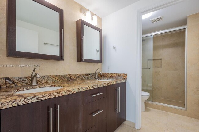 Building Photo - 50 Ocean Ln Dr