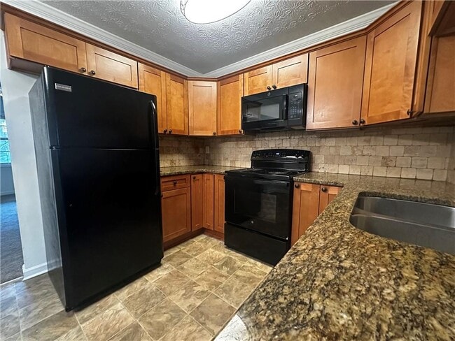 Building Photo - 2536 Country Lake Cir
