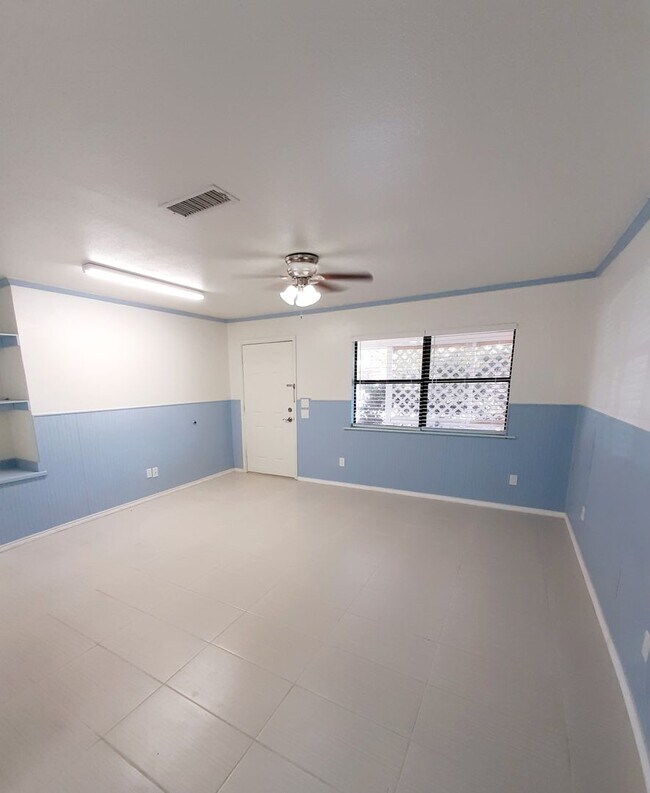 Building Photo - Quaint 3 bedroom, 1.5 bath in Euless