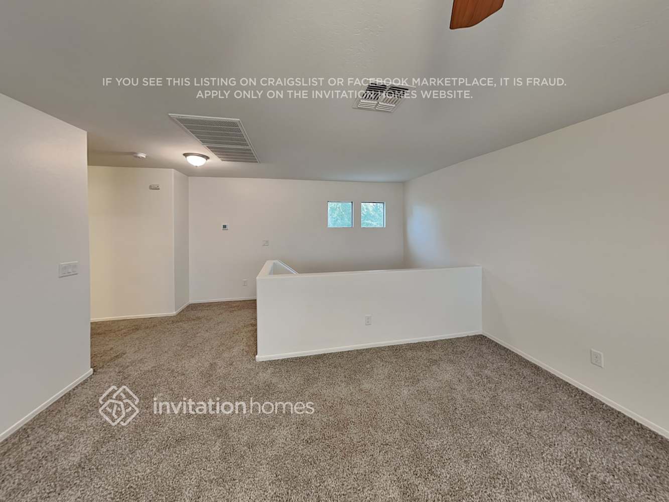 Building Photo - 1273 E Anastasia St