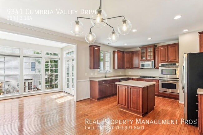 Building Photo - 9341 Cumbria Valley Dr
