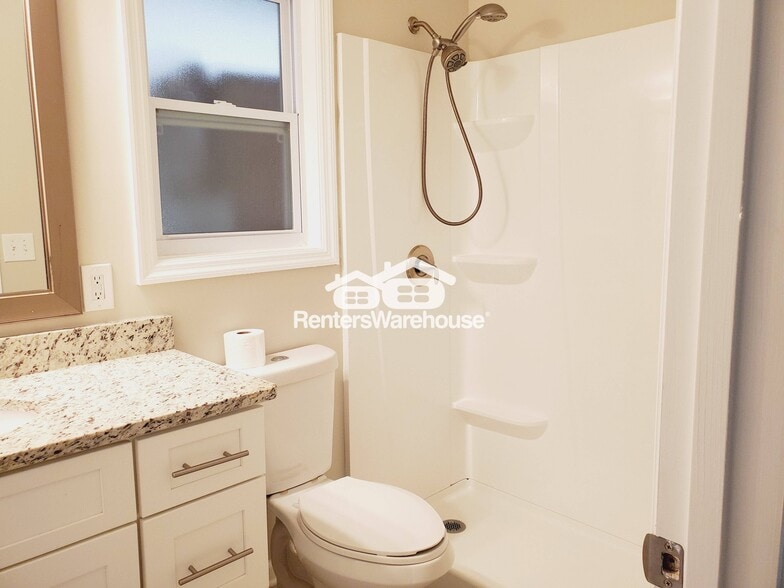 Building Photo - 5785 Crabapple Dr SW