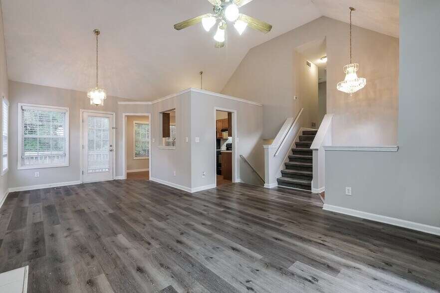 Building Photo - 7254 Brittany Way