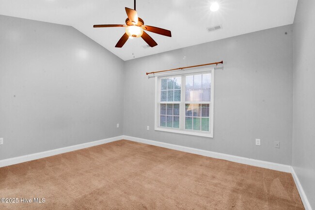 Building Photo - 102 Conley Hills Dr