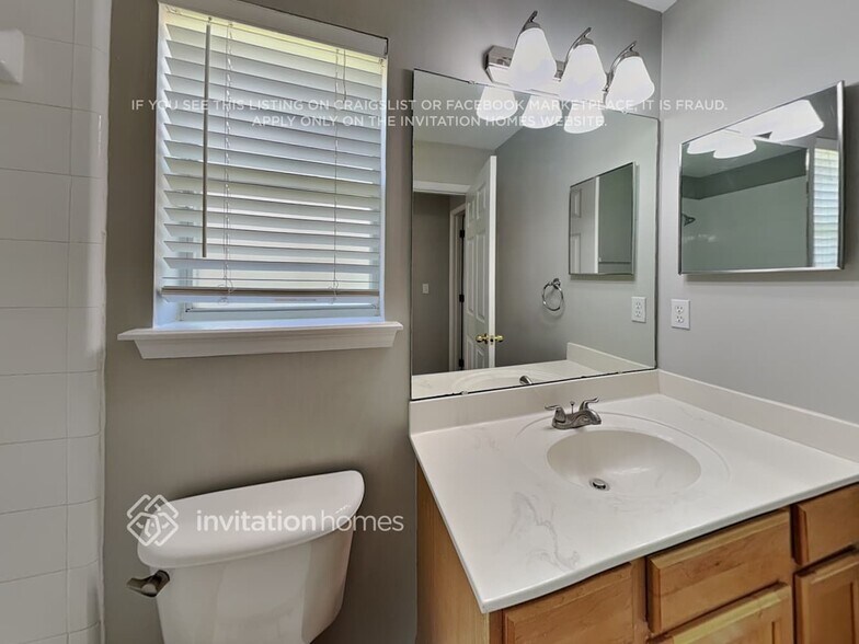 Building Photo - 557 Sparrow Branch Cir