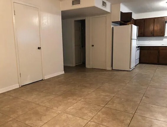 Building Photo - 1516 Kent Ave