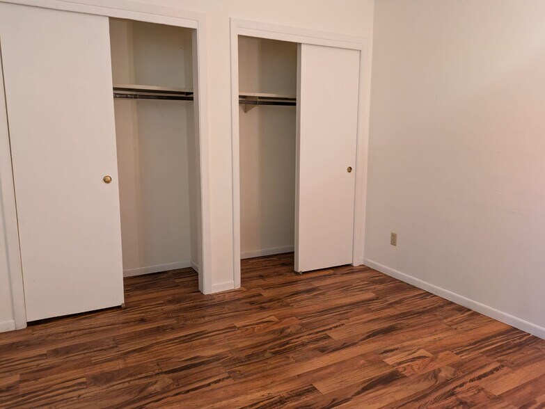 Building Photo - 2101 Adderbury Cir