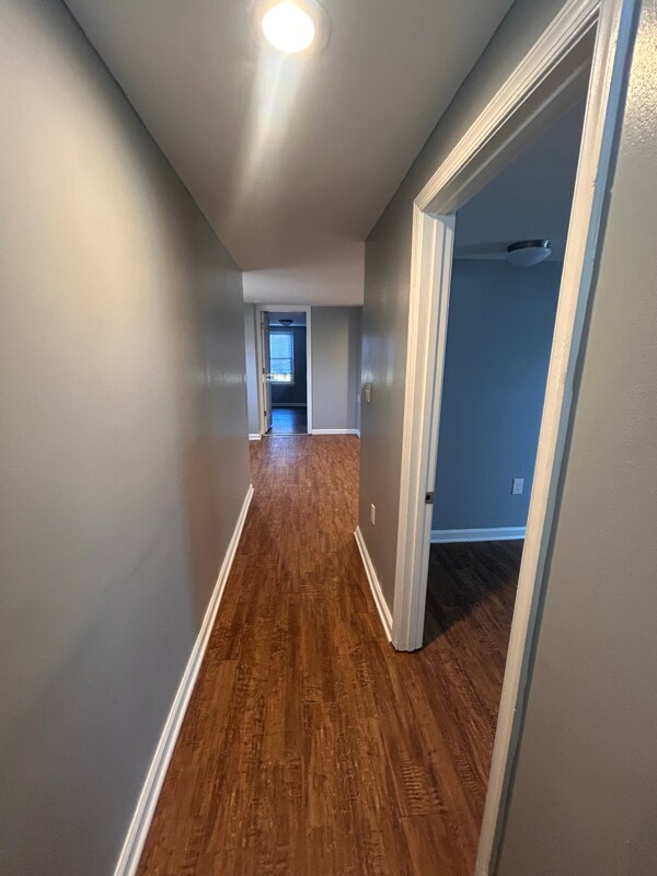 Building Photo - 240 Riverview Ave