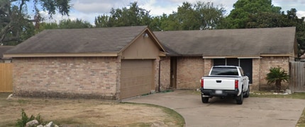 Building Photo - 16350 Pebbleglen Dr