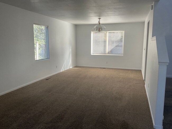 Building Photo - Sparks Family Home in Great Commuting and shopping Location with $1000 Move in Rent Credit!
