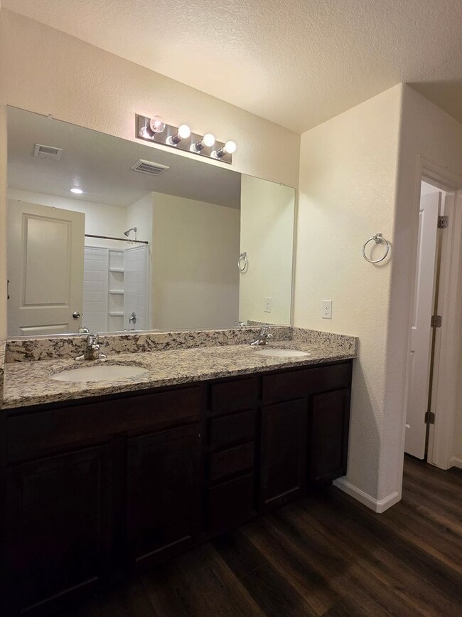Building Photo - MASSIVE 5 Bedroom Home In Bennett!