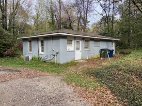 Building Photo - 1315 Azalea Dr