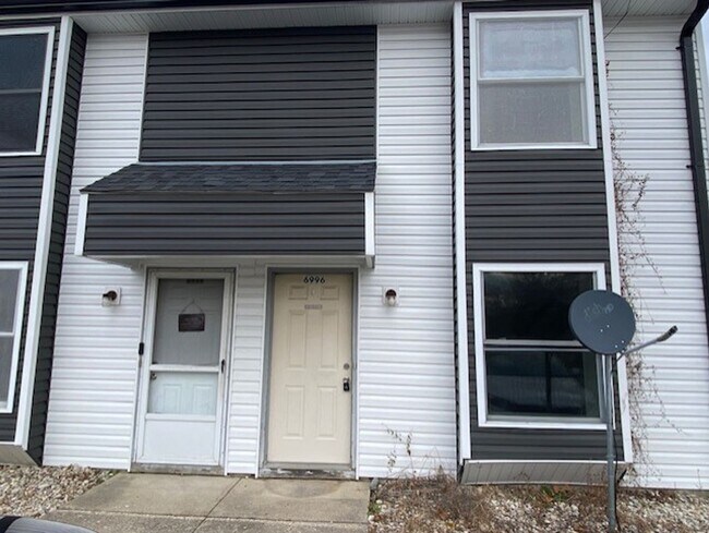 Primary Photo - 6972-6996 Joseph Street