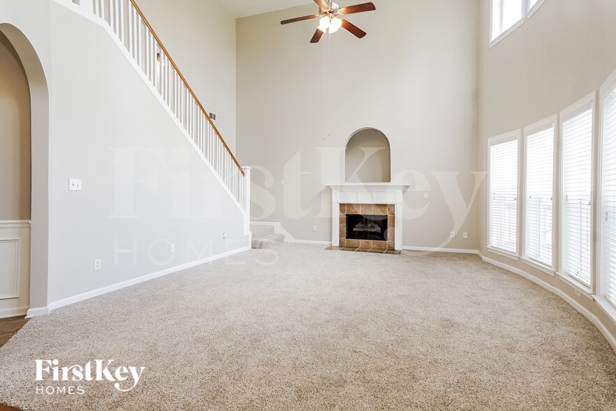 Building Photo - 6837 Tyler Chase Dr