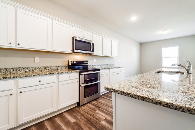 Building Photo - 3939 Kendrick Cir