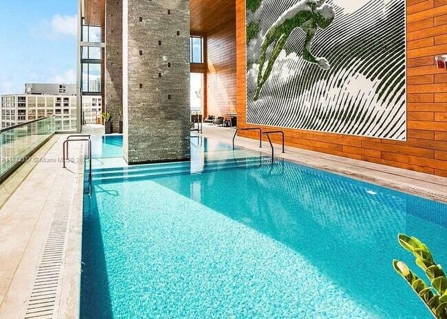Building Photo - 1451 Brickell Ave
