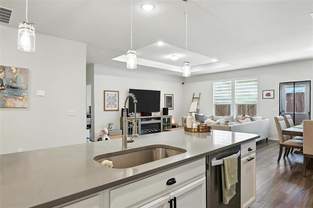 Building Photo - 1133 Bluespire Dr