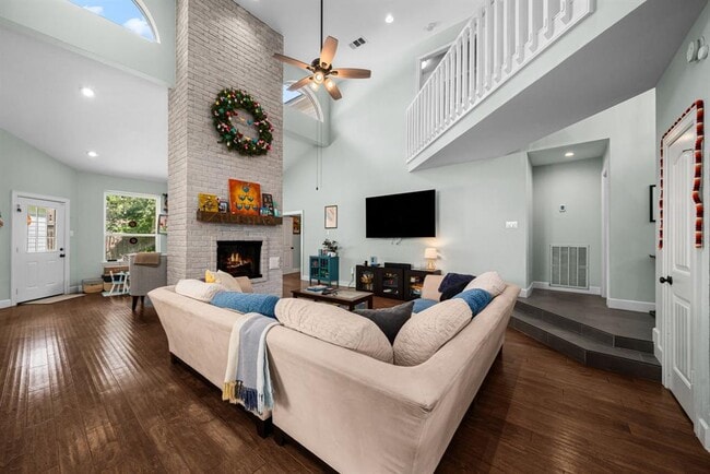 Building Photo - 11414 Del Monte Dr