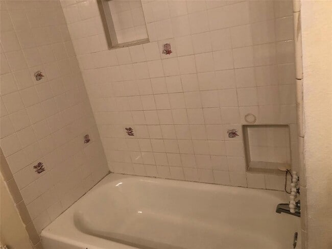 Building Photo - 7006 Bailey Rd