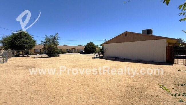 Building Photo - 12780 Redwing Rd