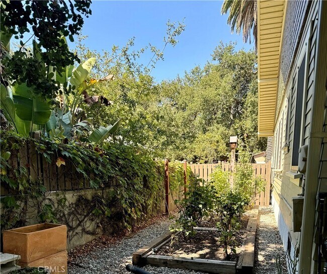 Building Photo - 1270 Mar Vista Ave