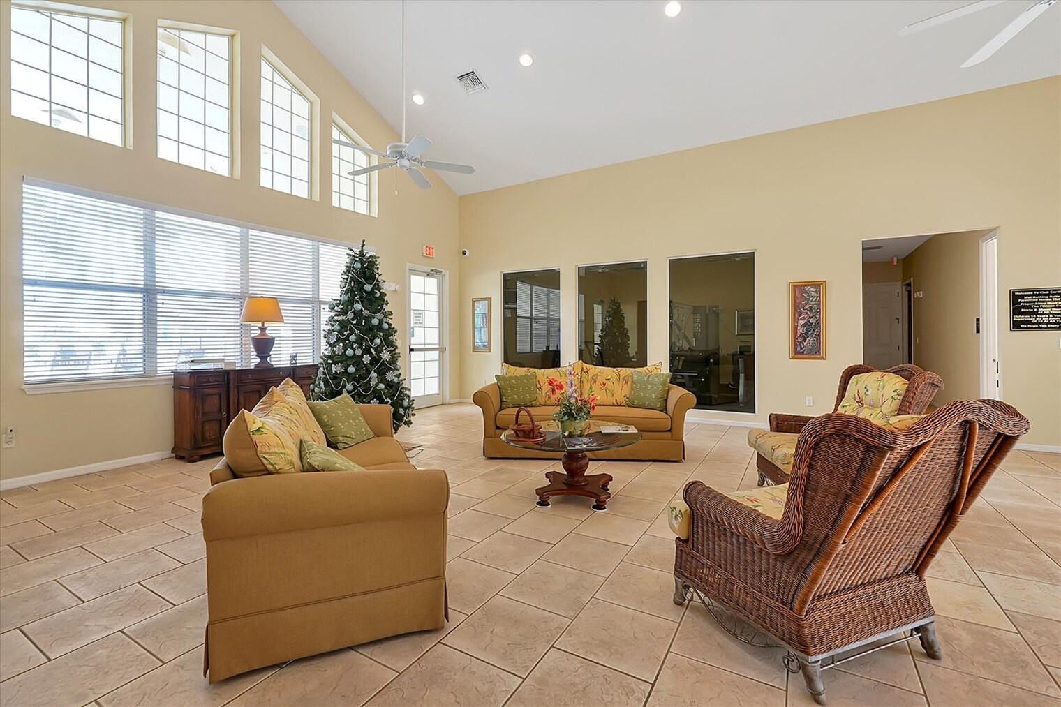 Building Photo - 2722 Club Cortile Cir
