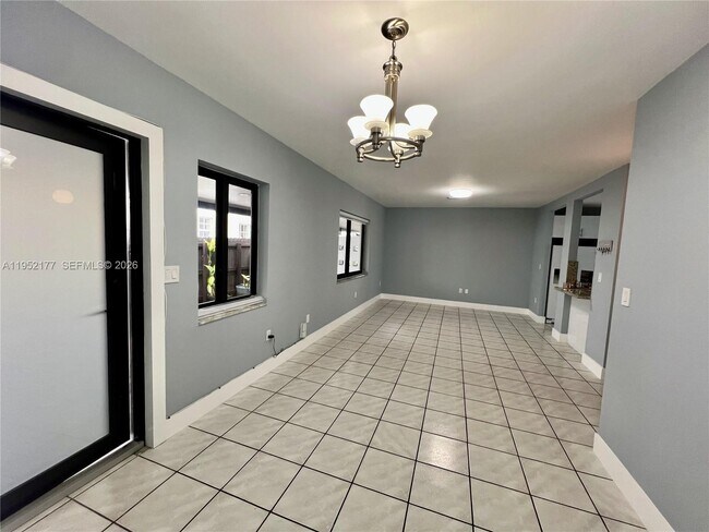 Building Photo - 3297 SW 26th St