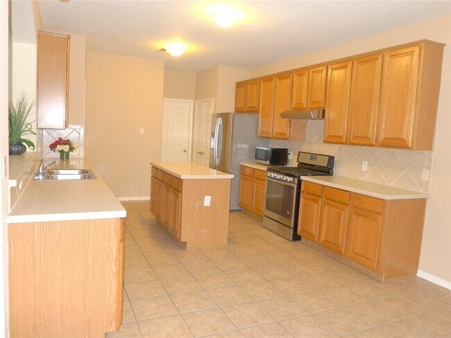 Building Photo - 22610 Cascade Springs Dr