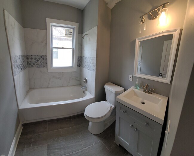 Building Photo - 10605 Ashbury Ave