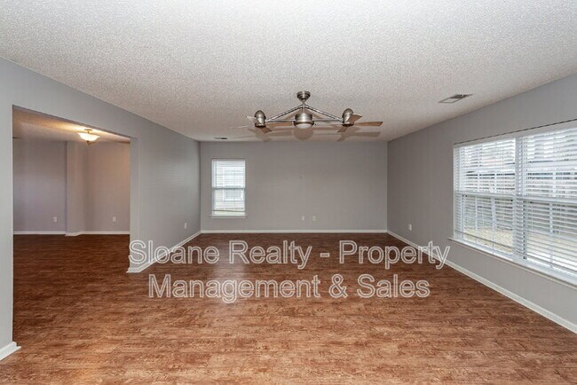 Building Photo - 1118 Deerberry Rd