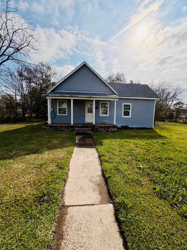 Building Photo - 120 W 18th St