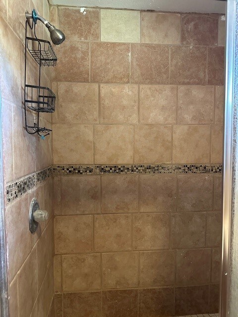 Building Photo - 6380 Green Meadow Dr